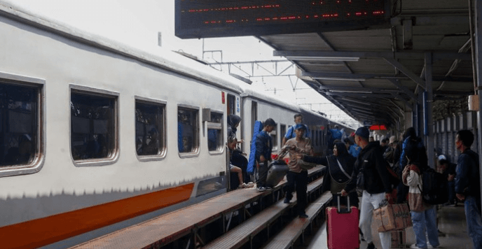 KAI Luncurkan Promo Ekstra Silaturahmi Mudik Lebaran 2025, Diskon Tiket hingga 25%