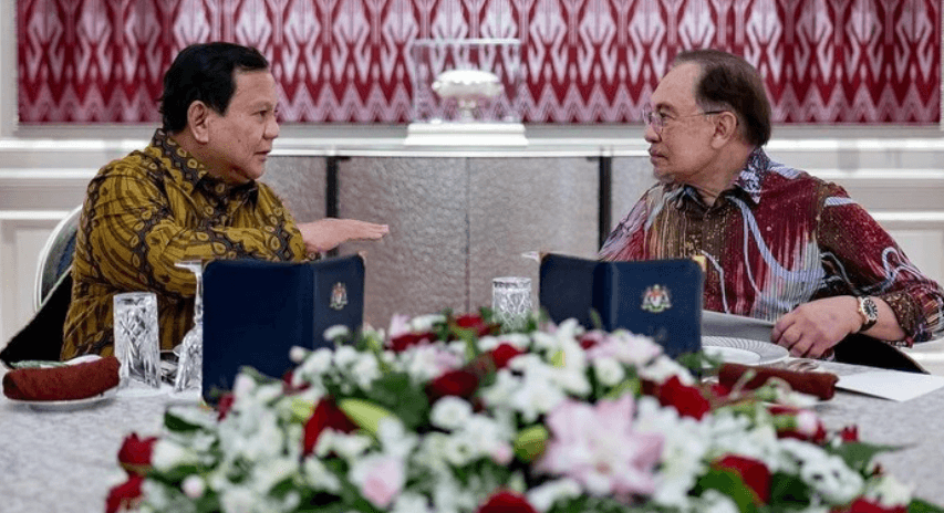 Prabowo Bertemu PM Malaysia Anwar Ibrahim, Bahas Tarif AS dan Bantuan Kemanusiaan untuk Myanmar