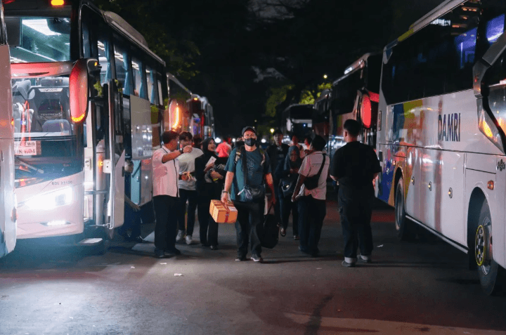 DAMRI Catat Hampir 70 Ribu Pelanggan di Arus Balik Lebaran 2025, Rute Jakarta-Bandar Lampung Jadi Favorit