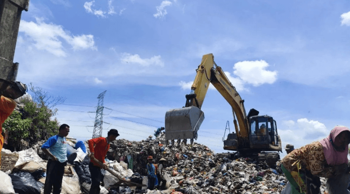 Timbulan Sampah di Sukoharjo Melejit saat Libur Lebaran, DLH Minta Warga Tak Buang Sembarangan