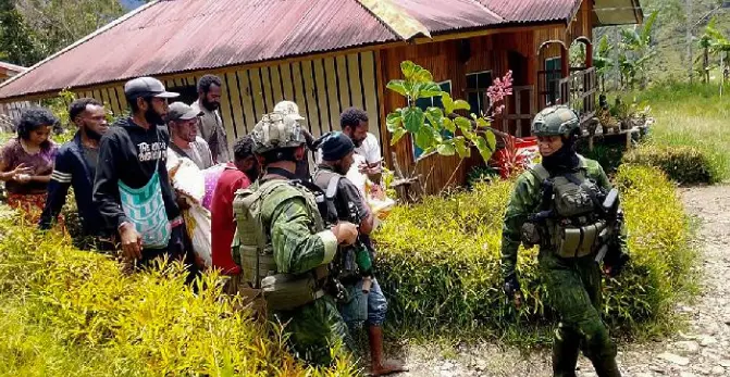 TNI Bantah Kabar Hoaks KKB Soal Korban Pendulang Emas, Tegaskan Bukan Anggota Militer