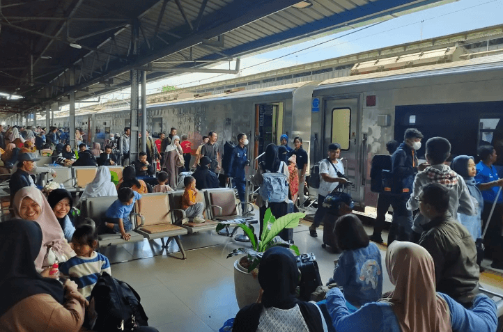 KAI Catat Lebih dari 4 Juta Penumpang Selama Angkutan Lebaran 2025