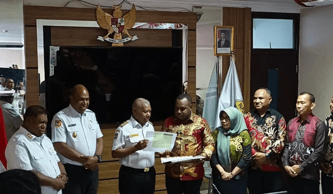 Bawaslu Papua Barat Kembalikan Rp27,250 Miliar Sisa Dana Hibah Pengawasan Pilkada 2024