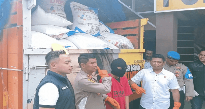 Polisi Gagalkan Penyelundupan Pupuk Subsidi di Sampang, Sita Truk dan Tangkap Sopir