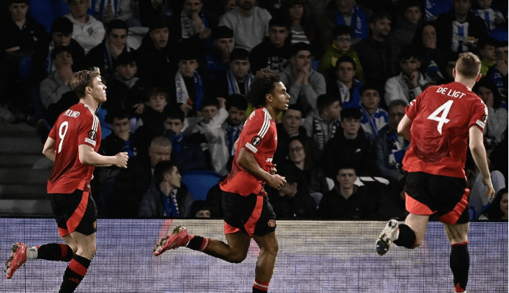 Zirkzee Bela Onana Usai Blunder Fatal, Sebut MU Harus Fokus Menang di Laga Berikutnya