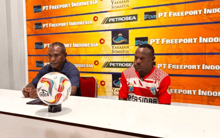 Persinab dan Persipuncak Berbagi Poin dalam Laga Ketat di Mimika