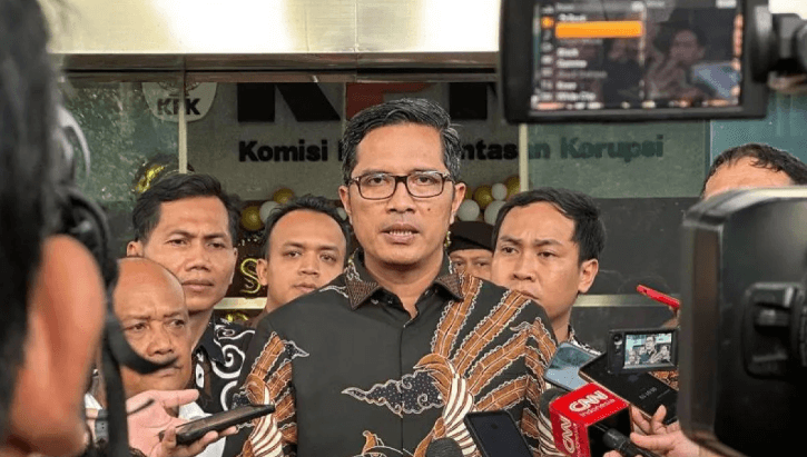 Febri Diansyah Diperiksa KPK Terkait Kasus Hasto Kristiyanto dan PAW DPR