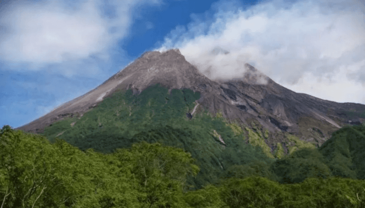 BPBD DIY Minta Masyarakat Patuhi Larangan Pendakian Gunung Merapi