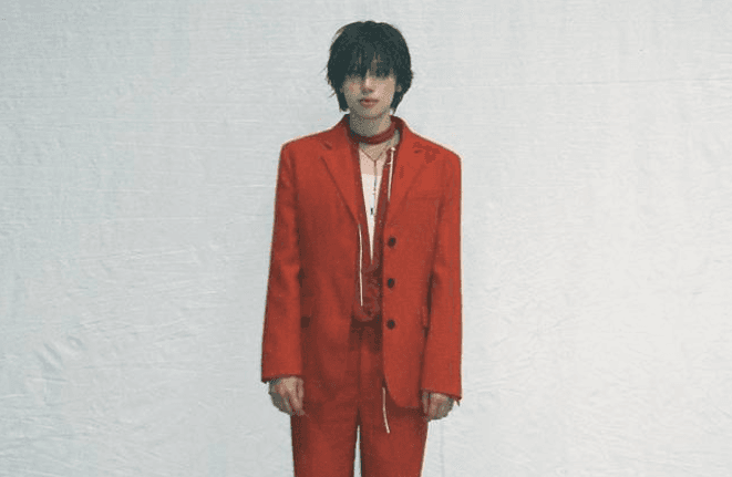 Niel Tampil Memukau dalam Foto Konsep Album "SHE", Siap Rilis Musik Baru