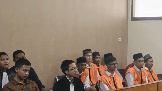 YC Dituntut Hukuman Mati, Tujuh Rekannya Dihukum Seumur Hidup