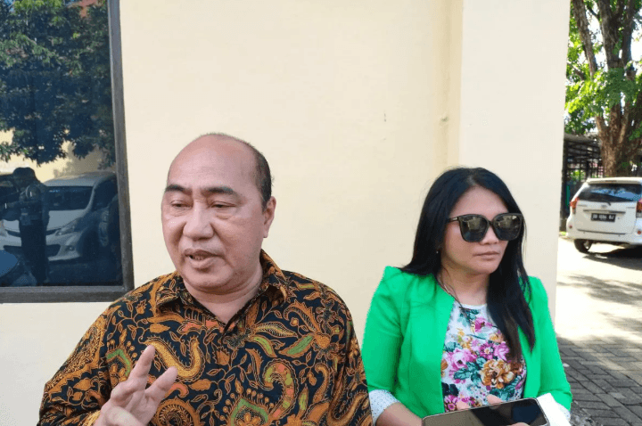 Tim Penyidik Tipidkor Polda Sulawesi Utara Menahan Ketua Sinode GMIM