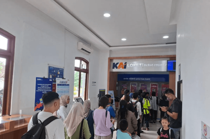 Ribuan Penumpang Serbu Stasiun di Daop 9 Jember Saat Libur Panjang Paskah
