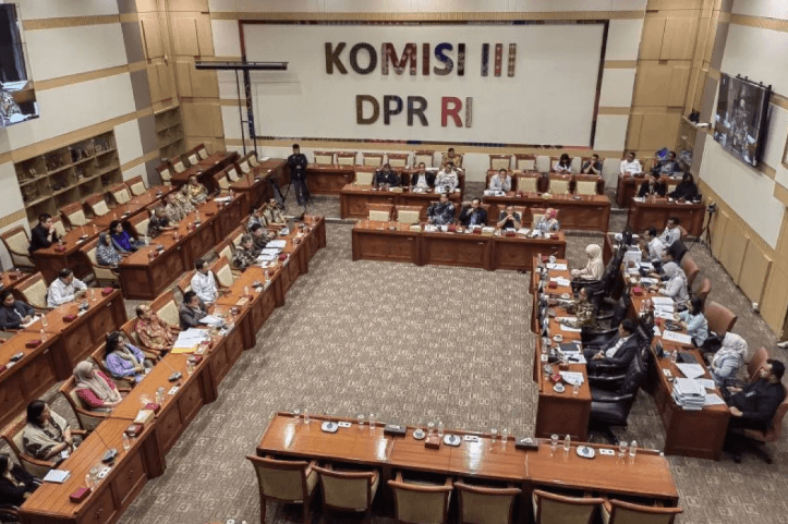 Komisi III DPR Soroti Dugaan Pelanggaran HAM terhadap Mantan Pemain Sirkus Perempuan