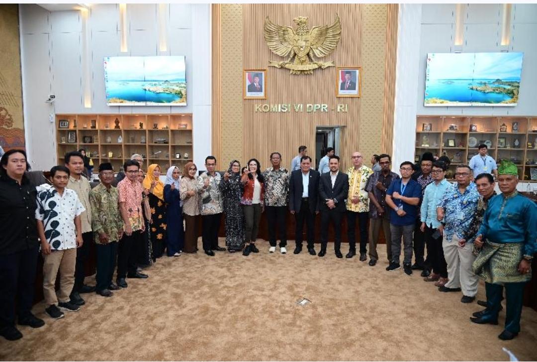 Komitmen Lindungi Hak Masyarakat Adat Rempang dan Desa Gobah