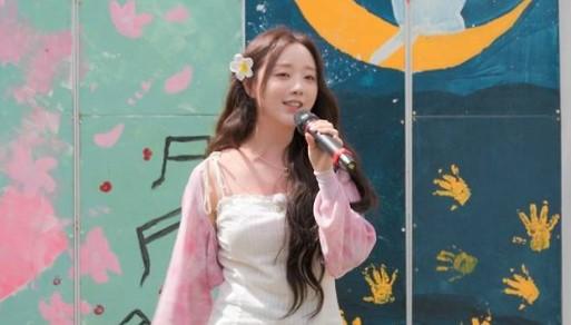 Penyanyi Korea Bawakan Hadiah dan Pertunjukan Istimewa di Upacara Pembukaan 'Quick Build Miracle House' di Pulau Bantayan