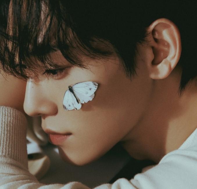 Chen EXO Rilis Singel Digital "Broken Party" yang Penuh Emosi Hari Ini