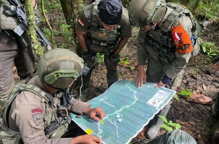 Tim SAR Brimob Susuri Zona Merah di Papua Barat untuk Temukan Iptu Tomi Marbun yang Hilang