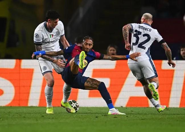Barcelona dan Inter Milan Saling Balas Gol, Babak Pertama Berakhir Imbang 2-2