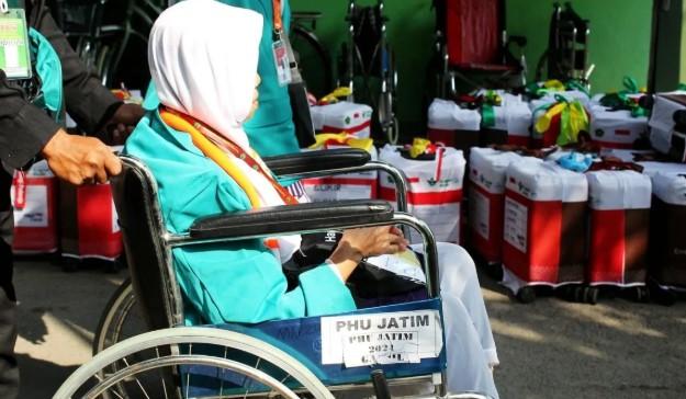 Jelang Keberangkatan, PPIH Surabaya Ingatkan Jamaah Calon Haji Patuhi Aturan Barang Bawaan