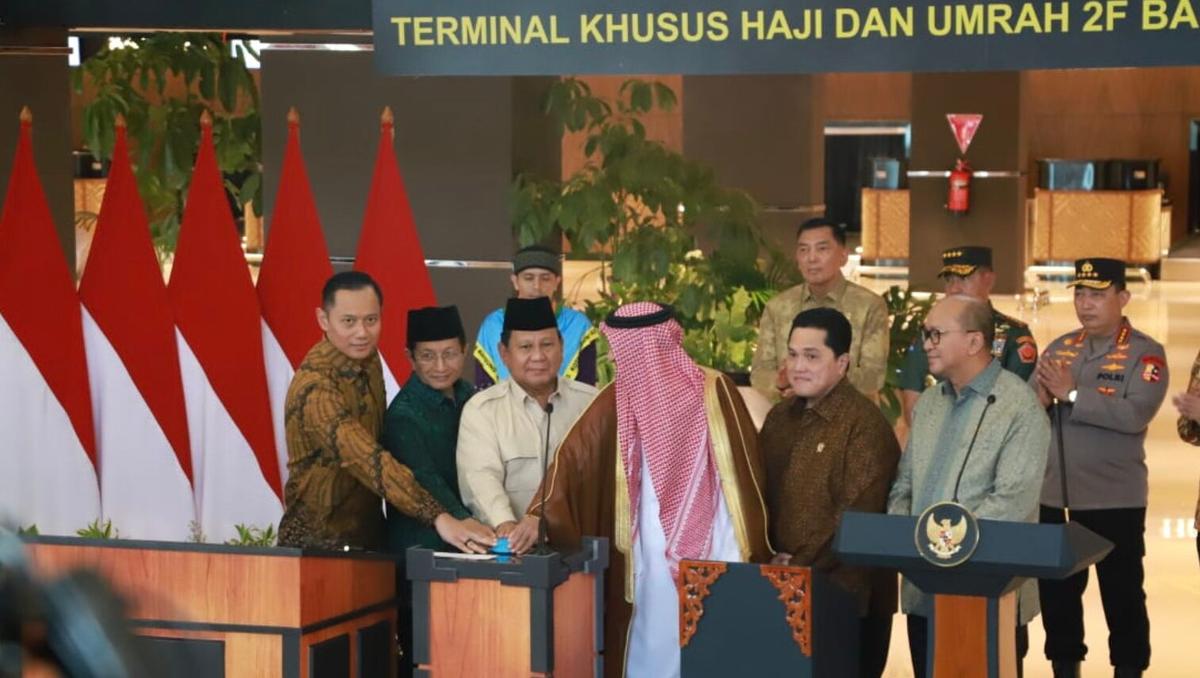 Menag Dampingi Presiden Prabowo Resmikan Terminal Khusus Haji dan Umrah di Bandara Soetta