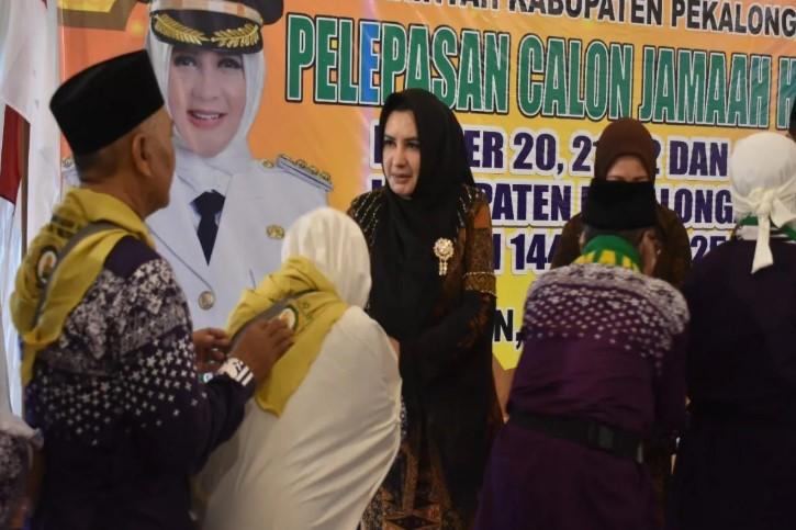 Pemerintah Kabupaten Pekalongan Resmi Lepas Keberangkatan 356 Calon Haji Kloter 22