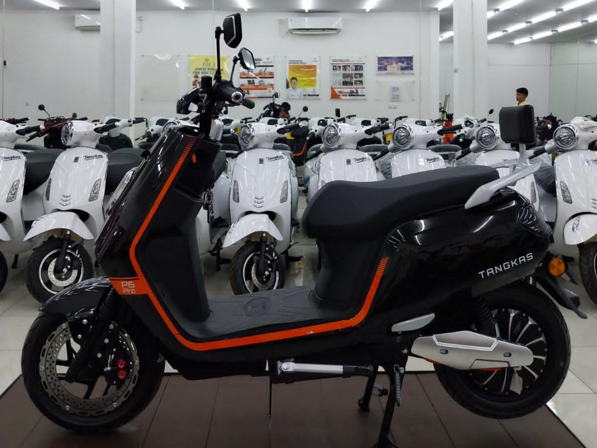 Ini Motor Listrik yang Bisa Dicas di Rumah, Memberikan Kemudahan dan Hemat