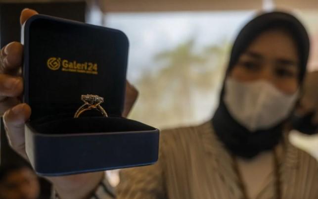 Harga Emas di Pegadaian Melonjak pada 8 Mei, Antam Sentuh Rp2.035.000 per Gram