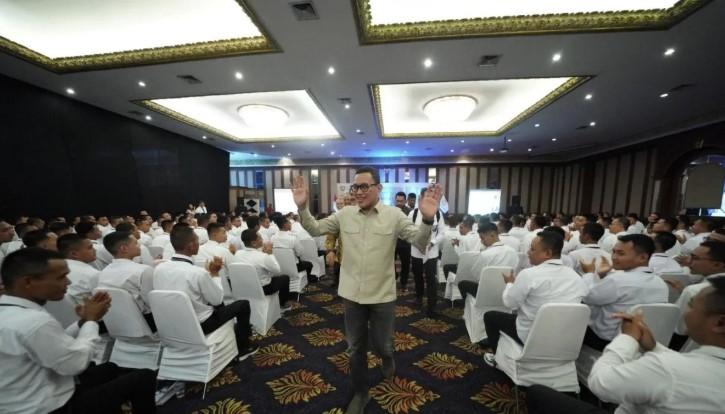 Menteri P2MI Ingatkan CPMI untuk Fokus Belajar dan Kelola Keuangan Selama di Korea