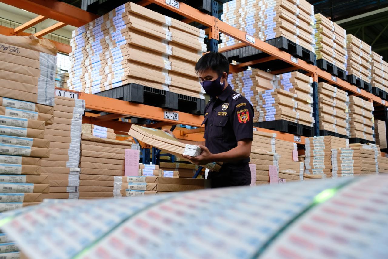 Bea Cukai Kudus Sita 9,9 Juta Batang Rokok Ilegal