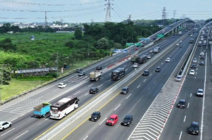 Volume Kendaraan Meningkat di Libur Panjang, Jasa Marga Imbau Pemudik Waspada di Tol Jakarta-Cikampek