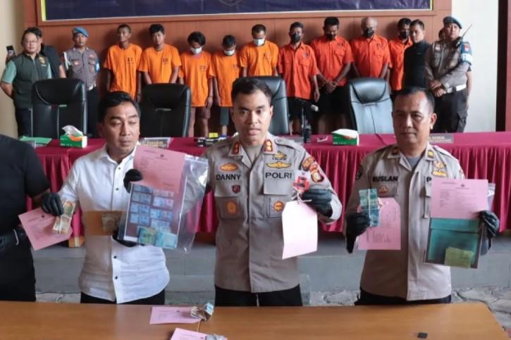 Sembilan Preman Parkir Liar Ditangkap Usai Paksa Pengunjung Bayar Lebih dari Rp50 Ribu