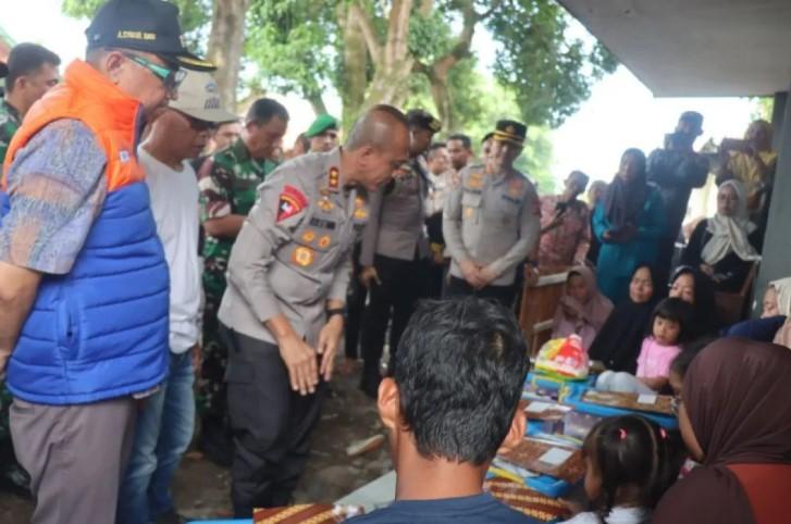 Kunjungan Kapolda dan Pangdam III Siliwangi ke Garut, Sampaikan Dukungan untuk Keluarga Korban Ledakan Amunisi