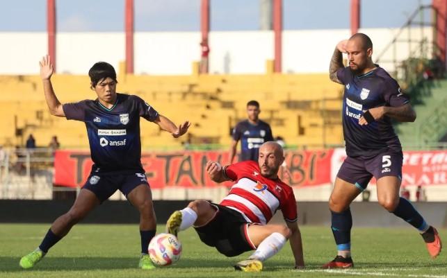 Pelatih Madura United: Lupakan Kekalahan, Fokus Bangkit Hadapi Bali United dan PSS Sleman