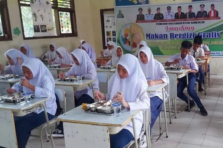 Sebagian Besar Bahan Pokok Program Makan Bergizi Gratis di Simeulue Dipasok dari Pulau Sumatra
