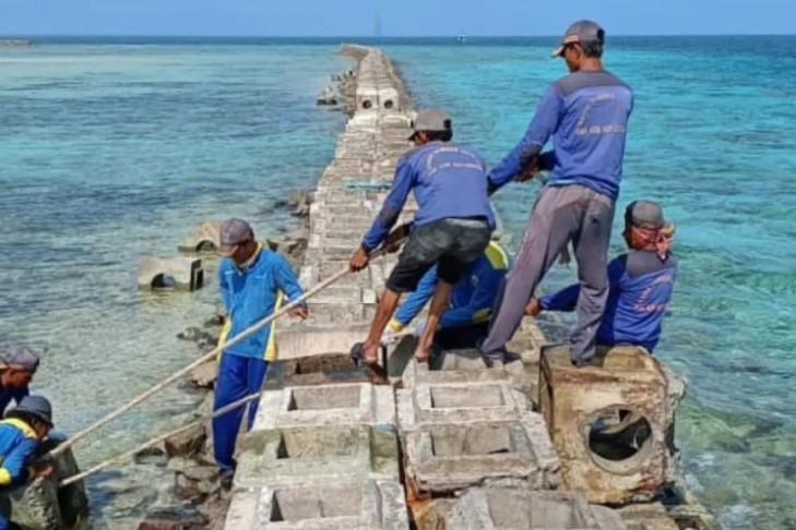 Pembangunan Tanggul Pemecah Ombak di Kepulauan Seribu Dilakukan Berdasarkan Kajian Teknis dan Prosedur Lingkungan