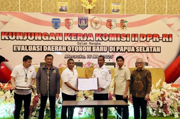 Kunjungan DPR dan Kemendagri di Papua Selatan Tegaskan Komitmen Terhadap Pembangunan DOB
