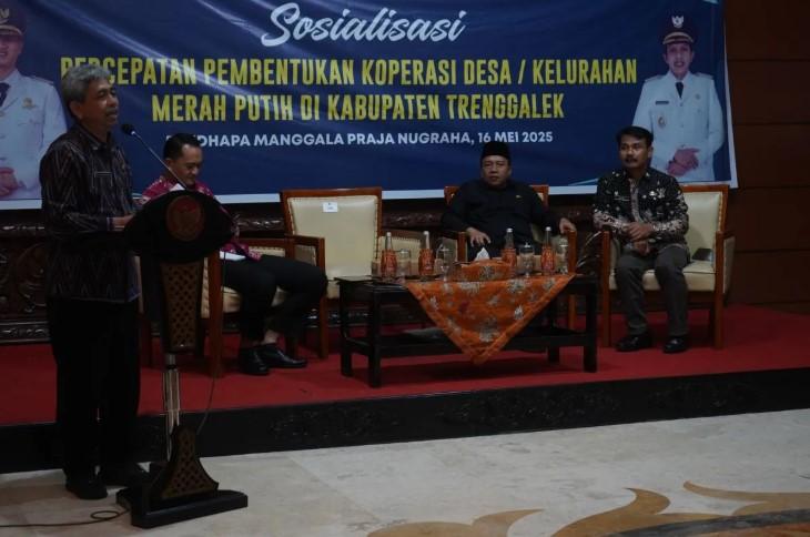 Seluruh Kepala Desa dan BPD di Trenggalek Sepakat Bentuk Koperasi Merah Putih