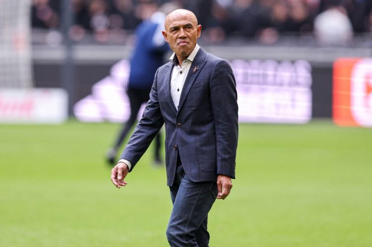 Simon Tahamata Dikabarkan Bakal Bekerja untuk Timnas Indonesia