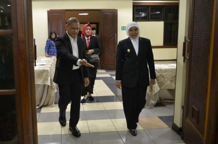 Pemprov Jatim Siapkan Puluhan Ribu Beasiswa untuk Siswa yang Tidak Lolos ke Sekolah Negeri