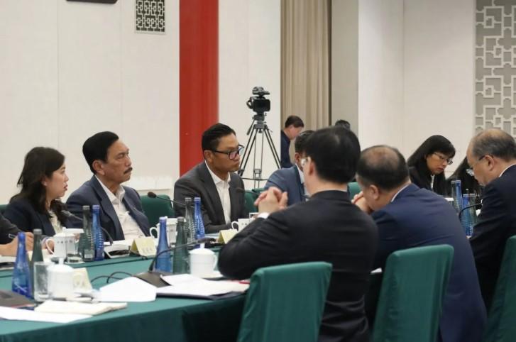 Pertemuan Luhut dengan Pejabat China Bahas Perang Tarif China dan AS