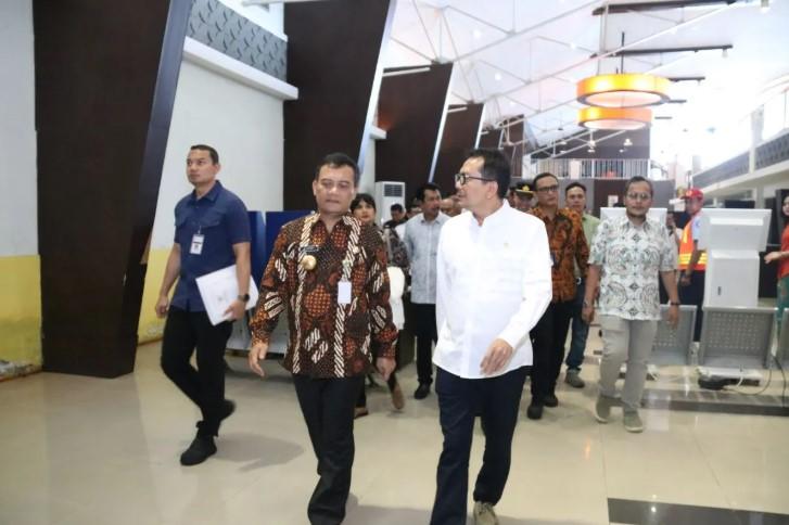 Gubernur Ahmad Luthfi Targetkan Revitalisasi Pelabuhan Tanjung Emas Selesai dalam Satu Tahun