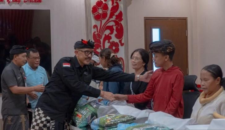 Pemkab Bangli Salurkan Bantuan Atensi untuk 126 Warga Rentan