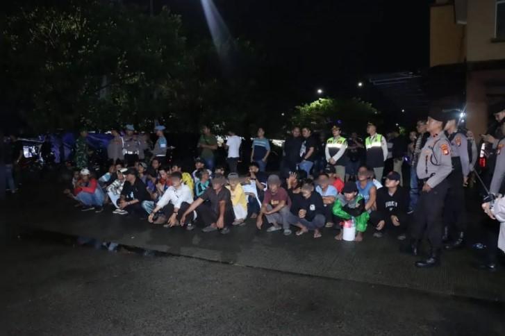 Polisi Tangkap Puluhan Jukir Liar di Cengkareng, Tindak Lanjut Laporan Warga