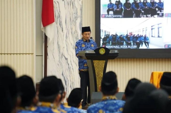 Menag Lantik 71.336 PPPK Kemenag dan Ajak Tanam Pohon sebagai Komitmen Cinta Lingkungan