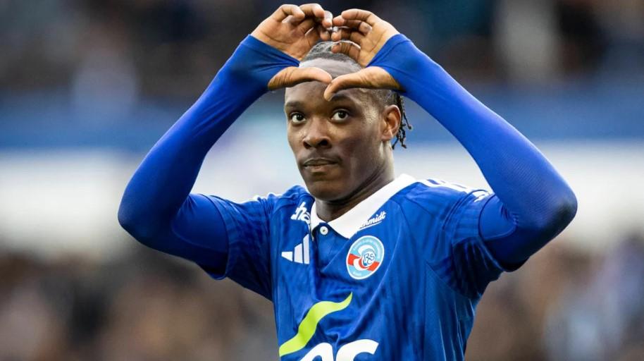 Chelsea Hampir Capai Kesepakatan Rekrut Emanuel Emegha, Tetap Cari Striker Baru untuk Musim Depan