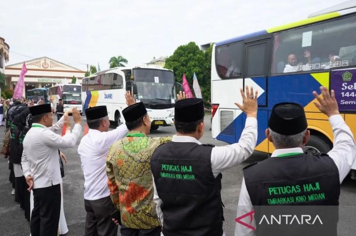 Kloter Terakhir Embarkasi Medan Diberangkatkan, Total 8.350 Jamaah Haji Telah Terkirim