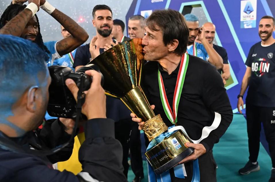 Antonio Conte Resmi Bertahan di Napoli, Siap Jalani Musim Baru dengan Target Lebih Tinggi