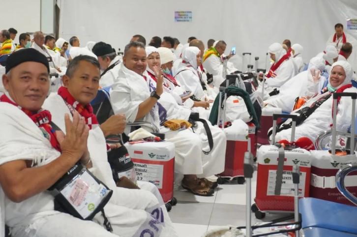 Seluruh Kloter Calon Haji dari Embarkasi Batam Tuntas Diberangkatkan, Total 11.837 Orang Menuju Tanah Suci