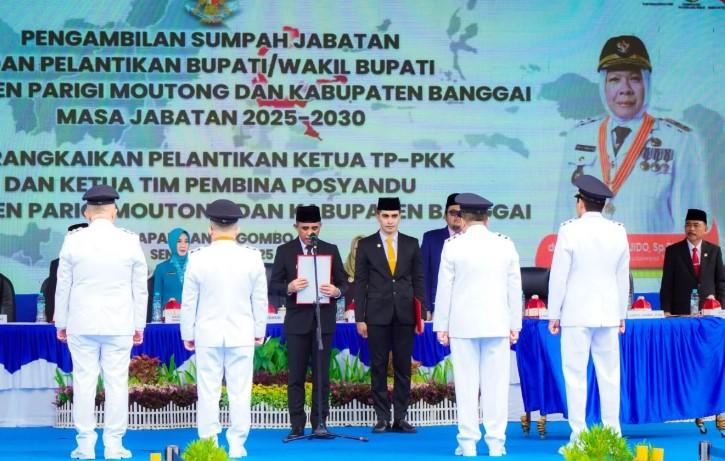 Gubernur Sulteng Lantik Bupati dan Wakil Bupati Parigi Moutong serta Banggai