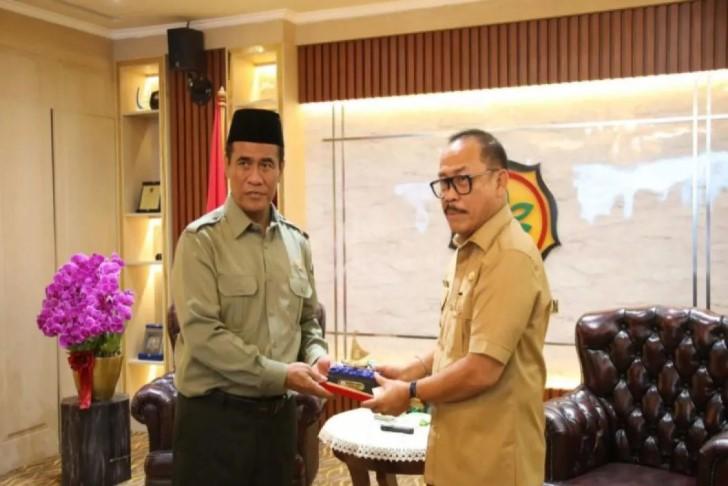 Gubernur Sulbar Bertemu Menteri Pertanian, Bahas Irigasi, Alsintan, dan Revitalisasi Kakao